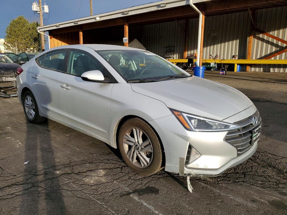 2020 Hyundai Elantra მანქანა იყიდება აუქციონზე, vin: 5NPD84LF6LH528909, აუქციონის ნომერი: 77615135