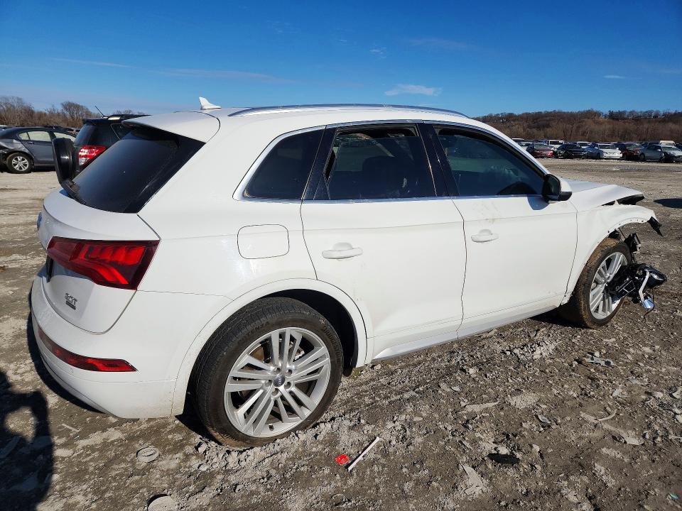 76938505 :رقم المزاد ، WA1CNAFY7J2201900 vin ، 2018 Audi Q5 مزاد بيع