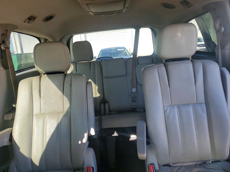 2015 Chrysler Town & Country მანქანა იყიდება აუქციონზე, vin: 2C4RC1BG8FR695213, აუქციონის ნომერი: 75043325