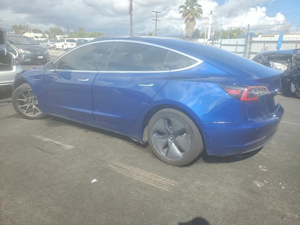 77548585 :رقم المزاد ، 5YJ3E1EB5LF668526 vin ، 2020 Tesla Model 3 مزاد بيع