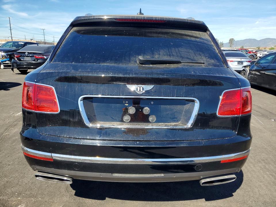78728995 :رقم المزاد ، SJAAC2ZV6HC015085 vin ، 2017 Bentley Bentayga مزاد بيع