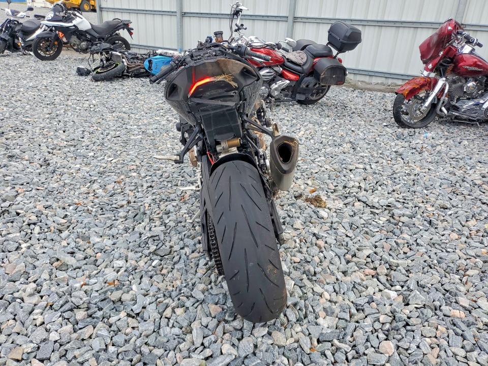 75614805 :رقم المزاد ، WB10E2305M6D87107 vin ، 2021 Bmw S 1000 مزاد بيع