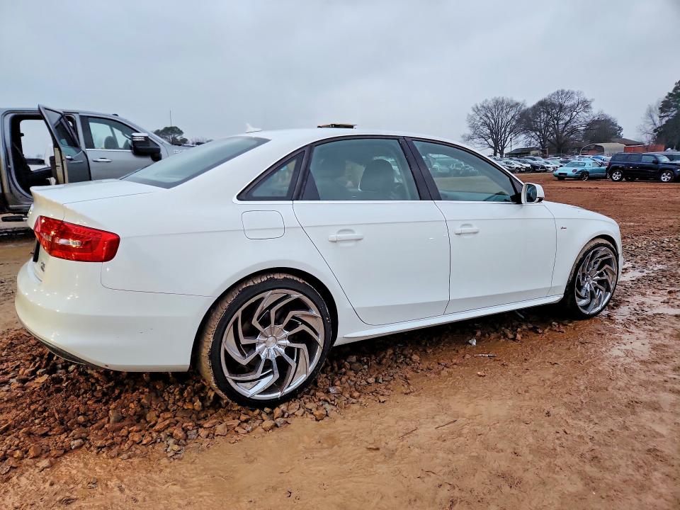 2015 Audi A4 მანქანა იყიდება აუქციონზე, vin: WAUBFAFL0FN043146, აუქციონის ნომერი: 75812075