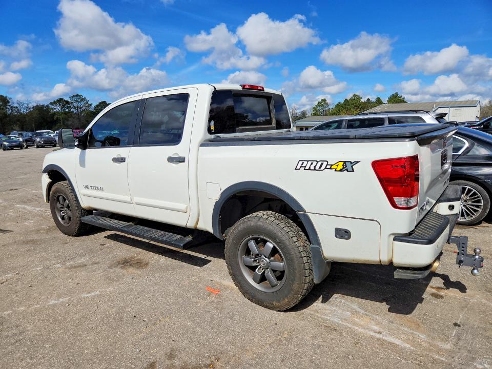 76447515 :رقم المزاد ، 1N6BA0EC3FN501966 vin ، 2015 Nissan Titan مزاد بيع