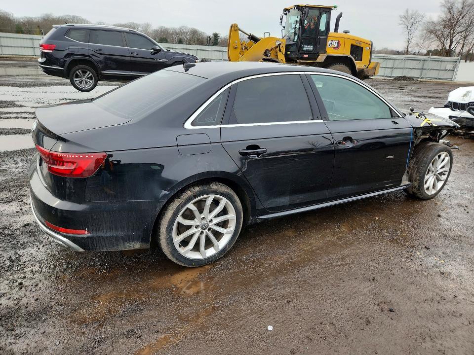 Продажа на аукционе авто 2019 Audi A4, vin: WAUENAF43KA015500, номер лота: 77317295