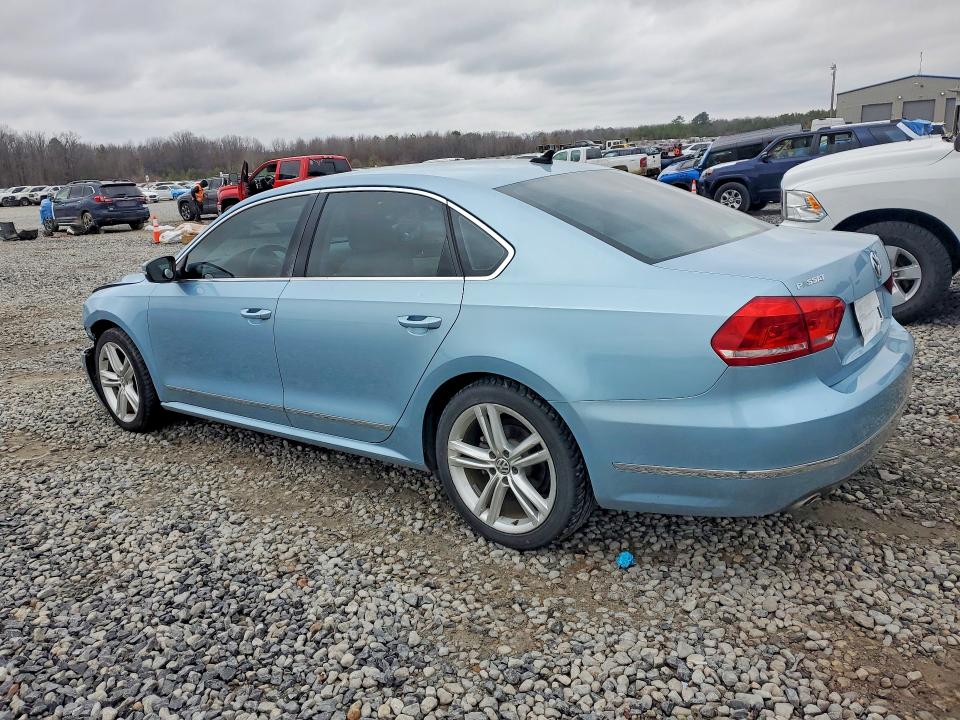 77225335 :رقم المزاد ، 1VWCN7A30DC107583 vin ، 2013 Volkswagen Passat مزاد بيع
