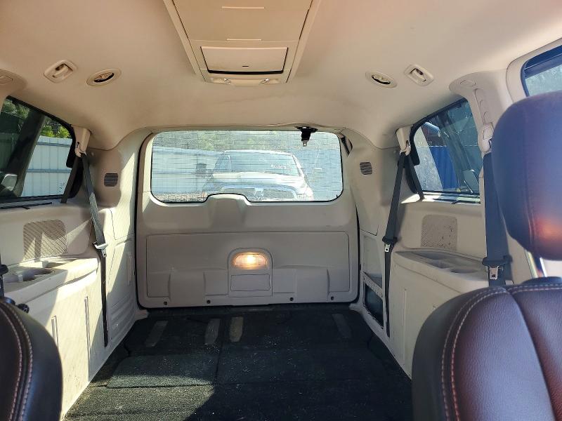 76159045 :رقم المزاد ، 2C4RC1CG1FR507078 vin ، 2015 Chrysler Town & Country مزاد بيع