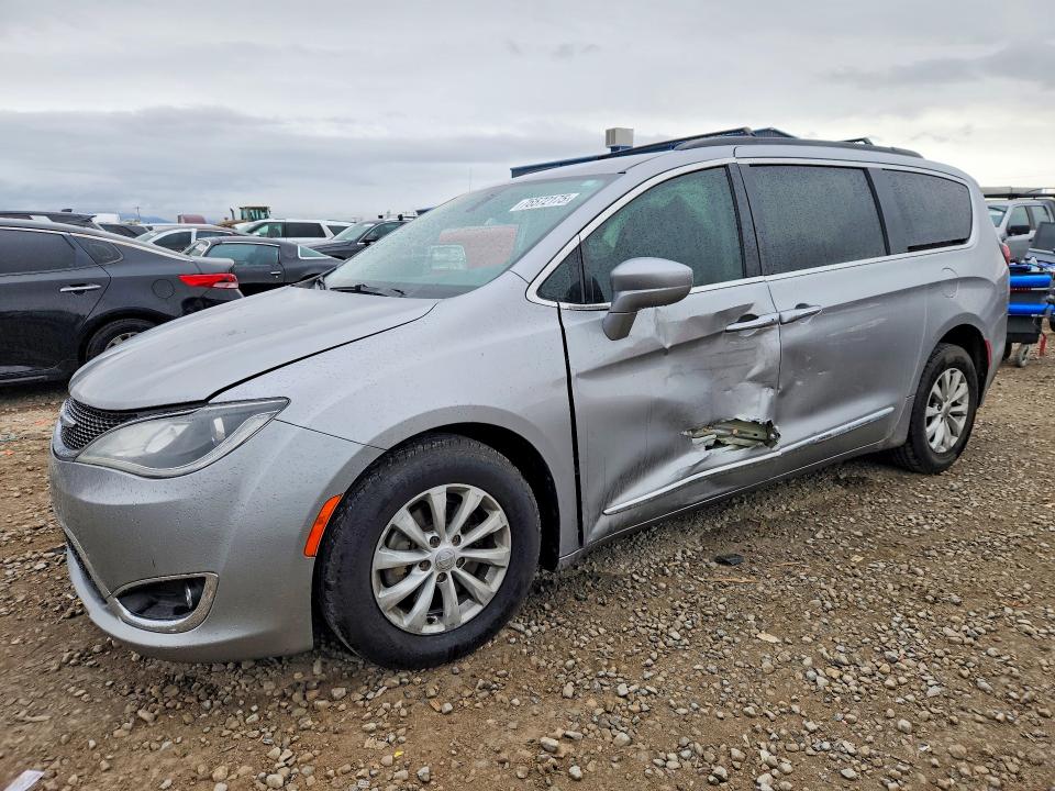 Продажа на аукционе авто 2017 Chrysler Pacifica, vin: 2C4RC1BG4HR544176, номер лота: 76572175
