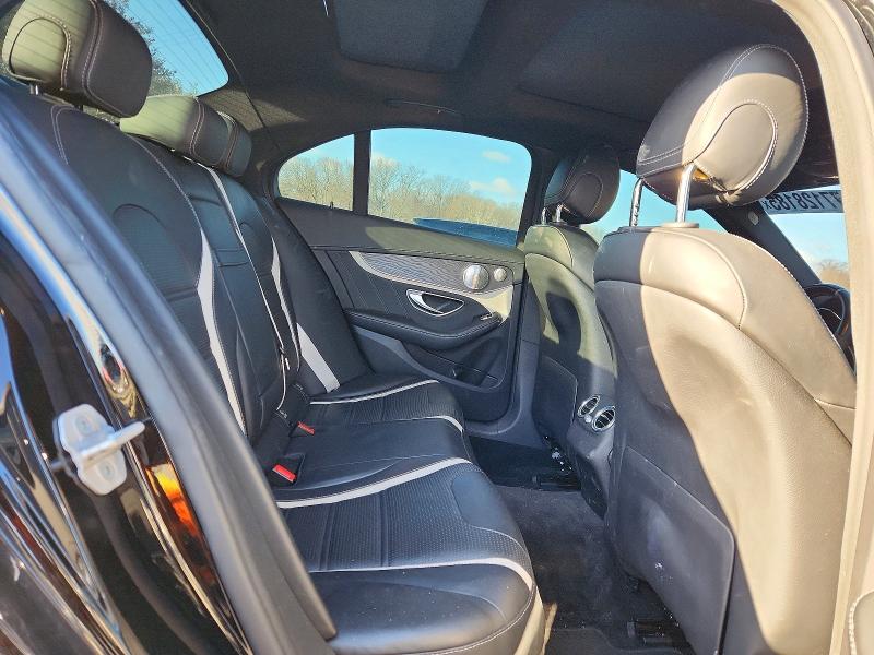 77128185 :رقم المزاد ، 55SWF8HB2GU107672 vin ، 2016 Mercedes-benz C 63 Amg-s مزاد بيع