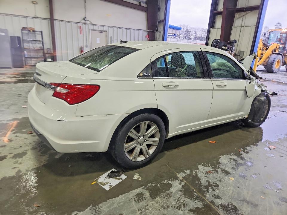 79175715 :رقم المزاد ، 1C3CCBBB0DN546163 vin ، 2013 Chrysler 200 مزاد بيع
