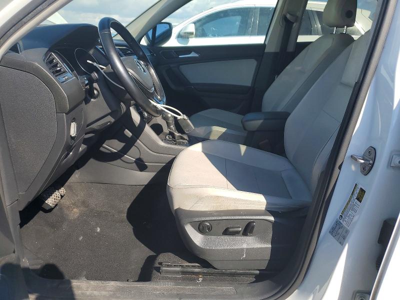 76216455 :رقم المزاد ، 3VV3B7AXXJM026682 vin ، 2018 Volkswagen Tiguan مزاد بيع