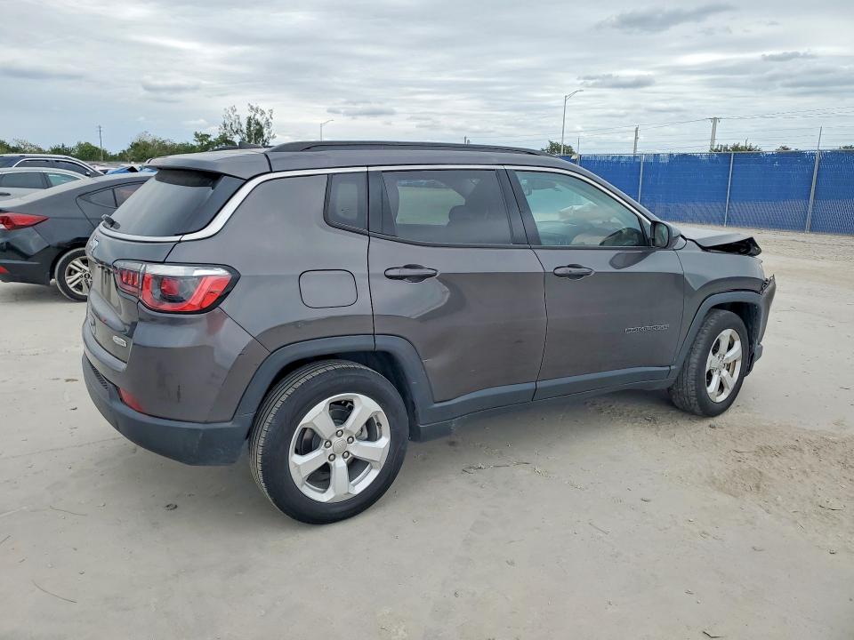 76134475 :رقم المزاد ، 3C4NJCBB3KT819903 vin ، 2019 Jeep Compass مزاد بيع