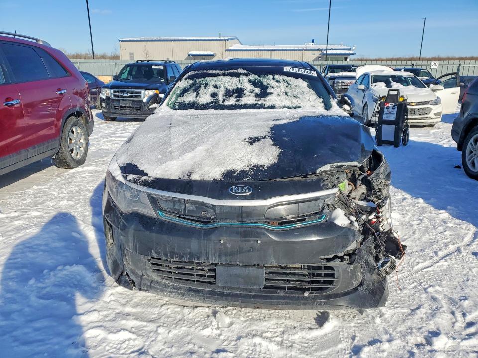 2017 Kia Optima Plu მანქანა იყიდება აუქციონზე, vin: KNAGV4LD8H5017291, აუქციონის ნომერი: 75595005
