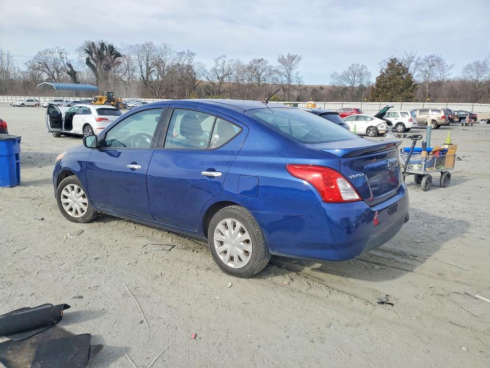 78695305 :رقم المزاد ، 3N1CN7APXJL846310 vin ، 2018 Nissan Versa مزاد بيع