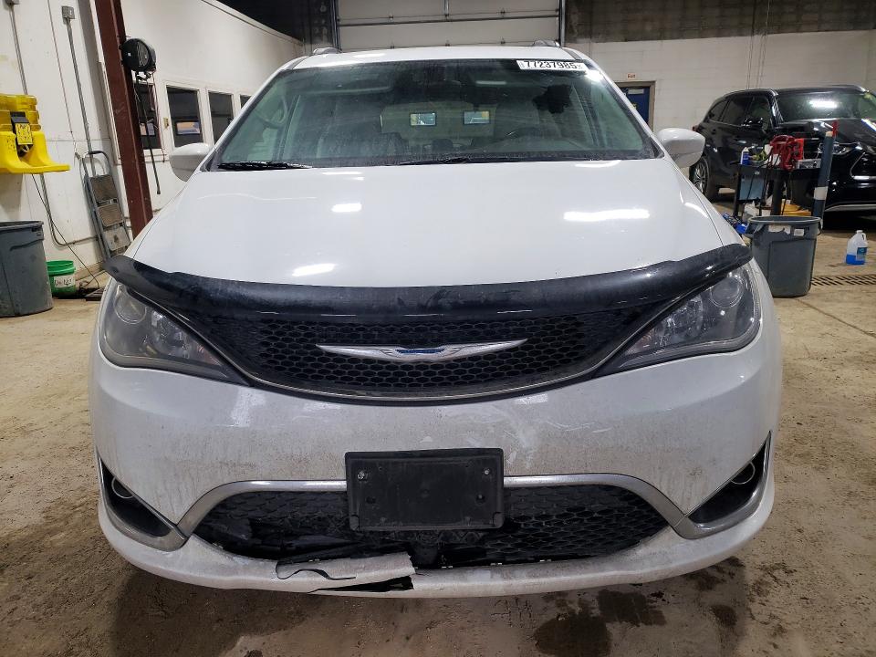Продажа на аукционе авто 2017 Chrysler Pacifica, vin: 2C4RC1BGXHR572533, номер лота: 77237985