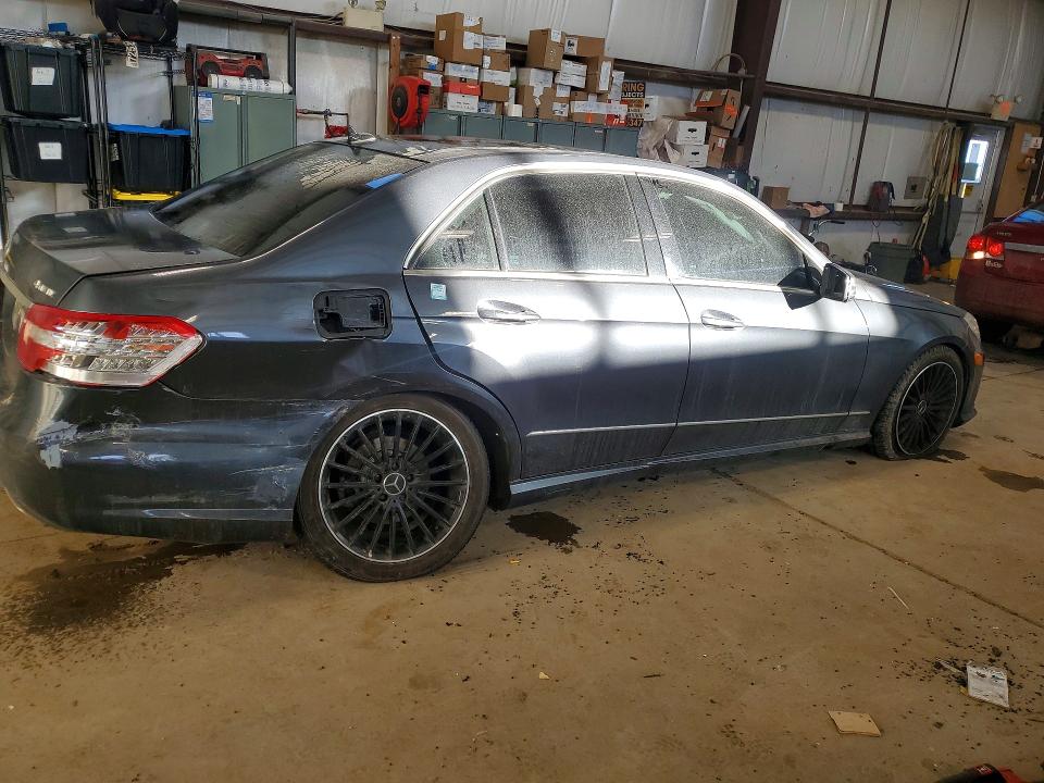 72456705 :رقم المزاد ، WDDHF8HBXAA070595 vin ، 2010 Mercedes-benz E مزاد بيع