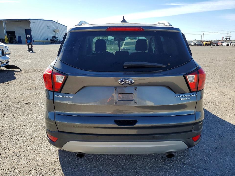 Auction sale of the 2019 Ford Escape, vin: 1FMCU9J93KUC29654, lot number: 76254105