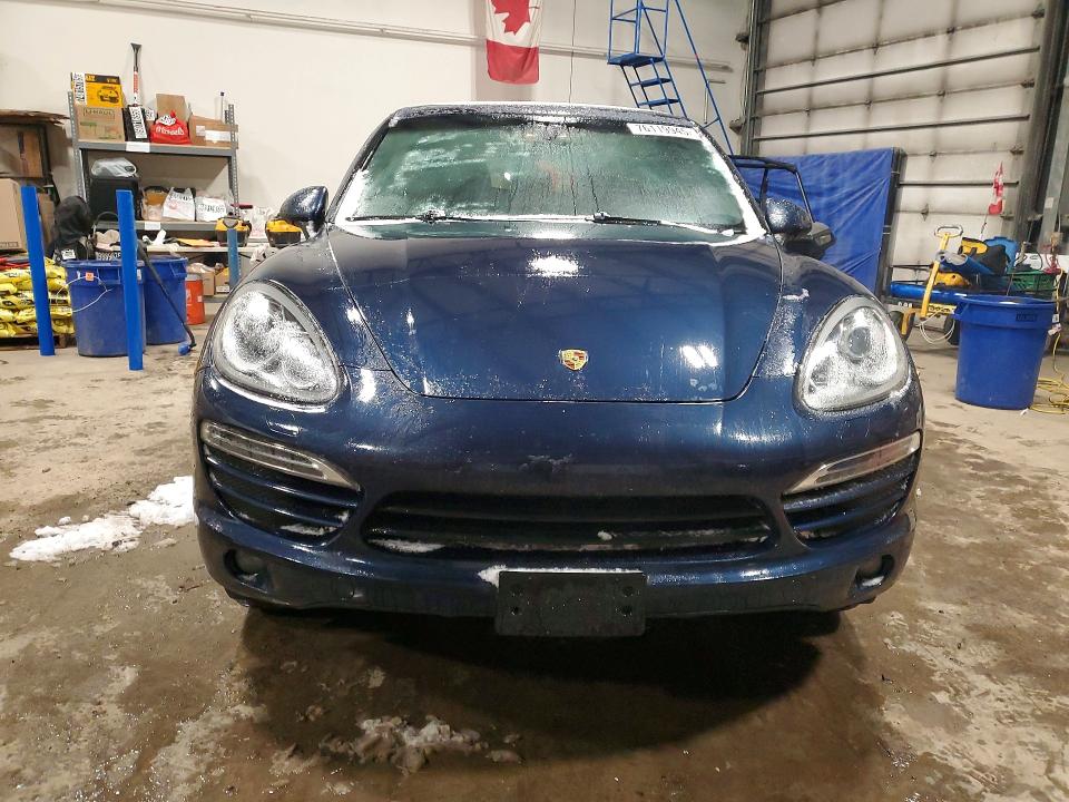 76119945 :رقم المزاد ، WP1AA2A2XBLA06529 vin ، 2011 Porsche Cayenne مزاد بيع