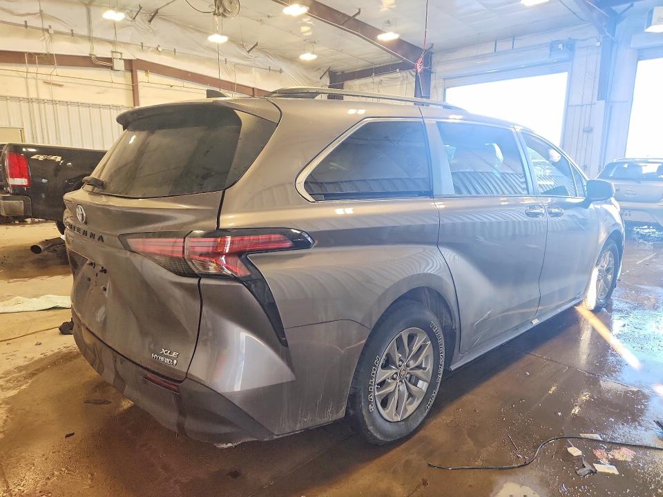 Продажа на аукционе авто 2022 Toyota Sienna, vin: 5TDYRKEC3NS103389, номер лота: 77670795