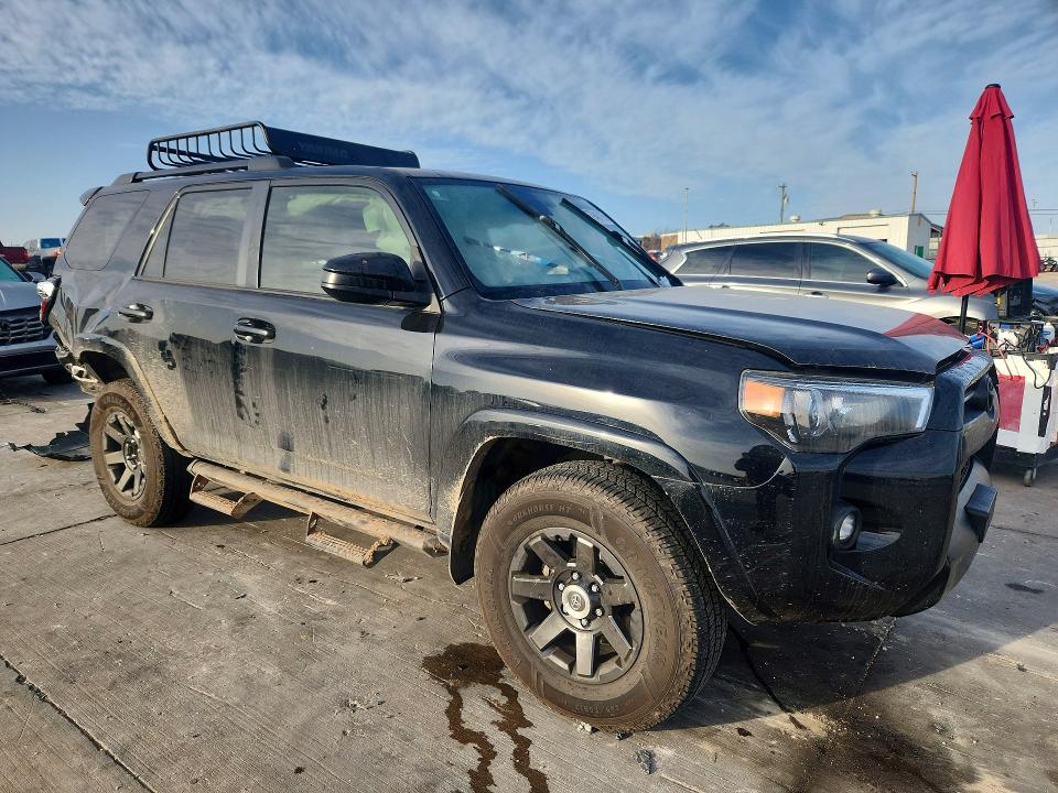 2021 Toyota 4runner მანქანა იყიდება აუქციონზე, vin: JTEBU5JR1M5924443, აუქციონის ნომერი: 77946175