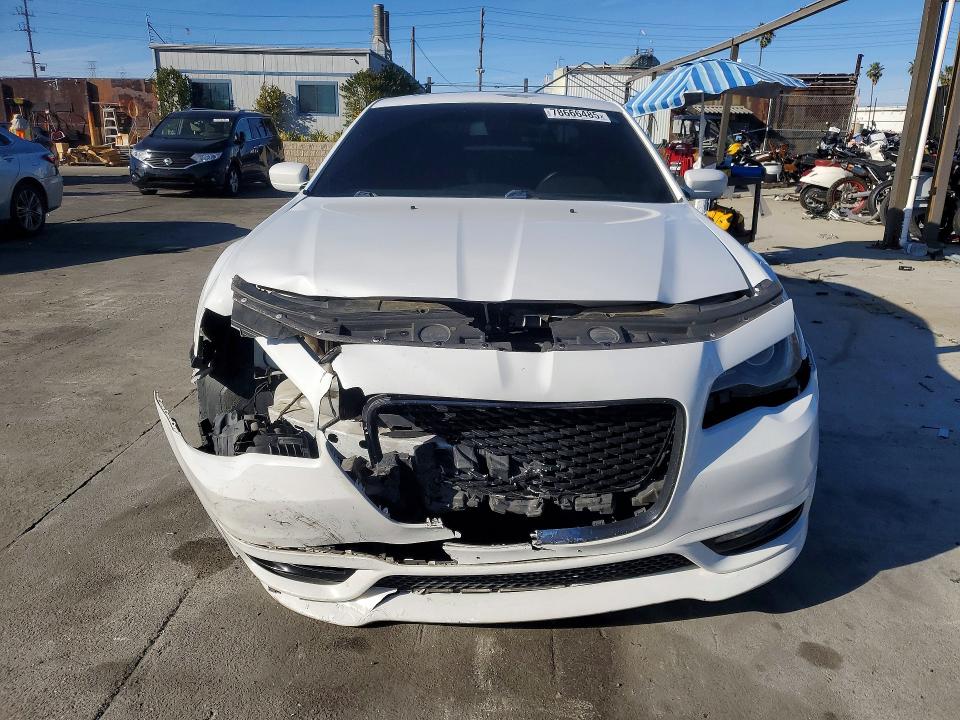 2017 Chrysler 300 მანქანა იყიდება აუქციონზე, vin: 2C3CCABG8HH616092, აუქციონის ნომერი: 78666485