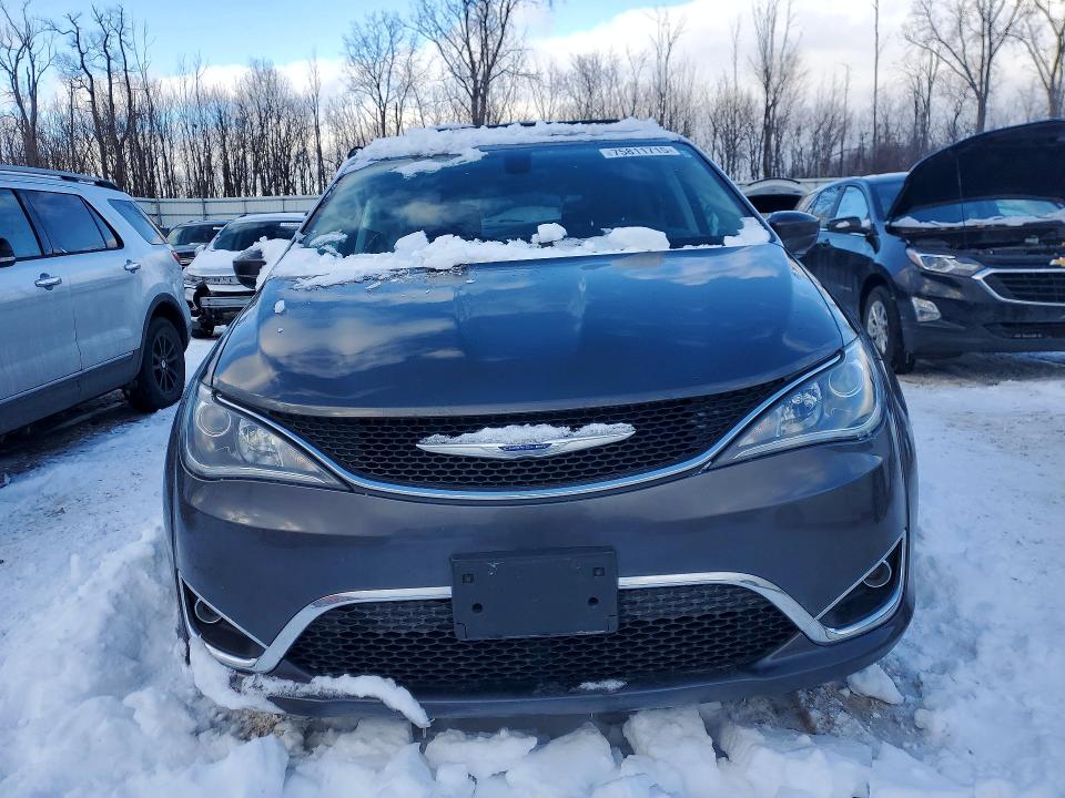 Продажа на аукционе авто 2018 Chrysler Pacifica, vin: 2C4RC1BG1JR252913, номер лота: 75811715