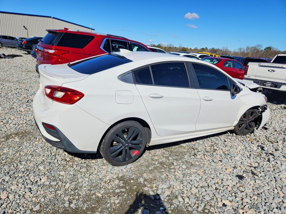 77365625 :رقم المزاد ، 1G1BE5SM1J7217520 vin ، 2018 Chevrolet Cruze 4d مزاد بيع