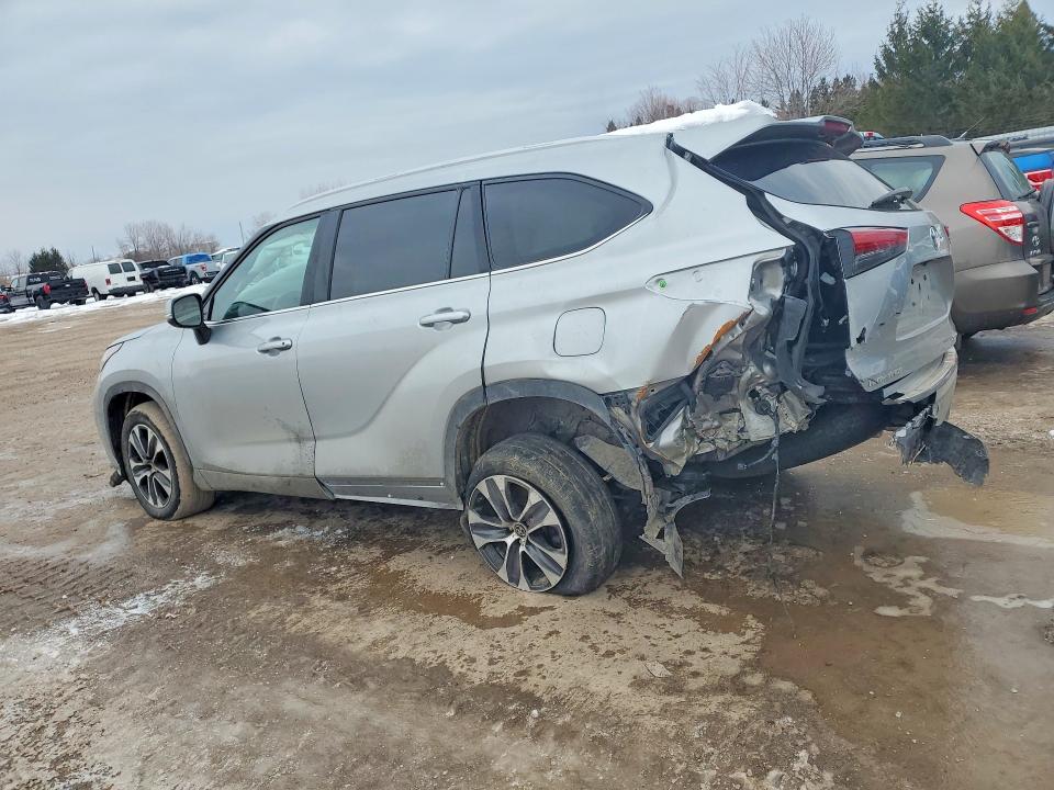 78561945 :رقم المزاد ، 5TDKDRBH4PS031571 vin ، 2023 Toyota Highlander مزاد بيع
