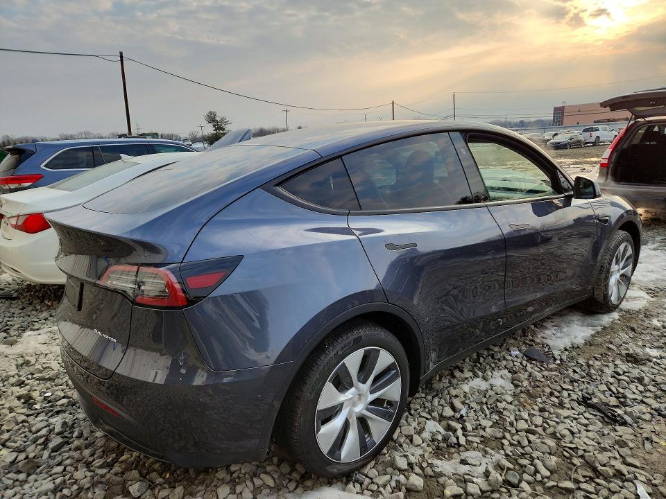 2023 Tesla Model Y მანქანა იყიდება აუქციონზე, vin: 7SAYGDEE2PA193239, აუქციონის ნომერი: 77164025