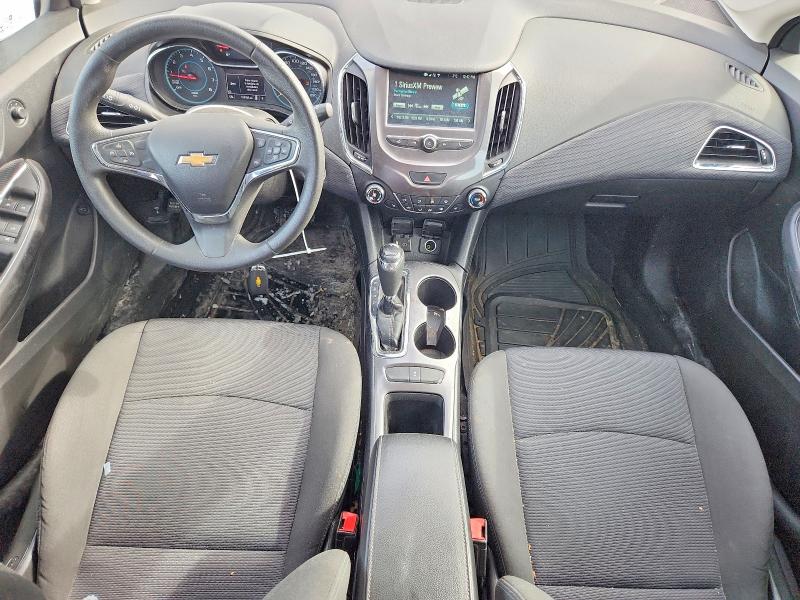 78237255 :رقم المزاد ، 1G1BE5SM8J7215358 vin ، 2018 Chevrolet Cruze مزاد بيع