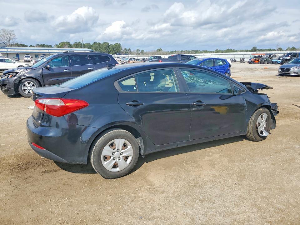 77962075 :رقم المزاد ، KNAFK4A68F5426090 vin ، 2015 Kia Forte مزاد بيع