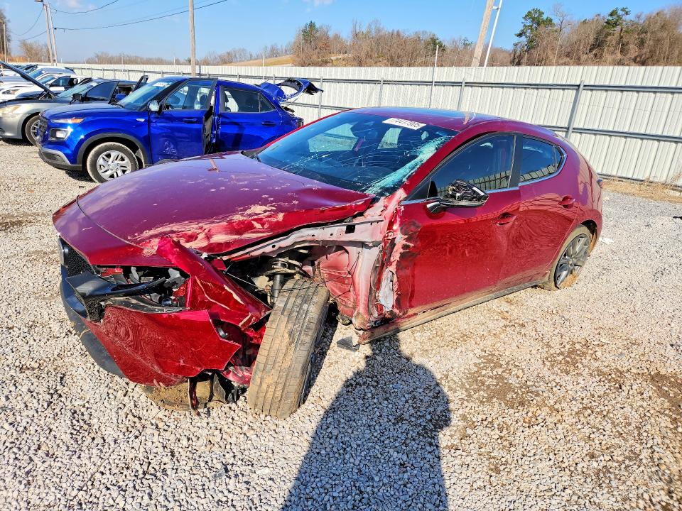 Продажа на аукционе авто 2023 Mazda 3, vin: JM1BPALM9P1611786, номер лота: 74417905