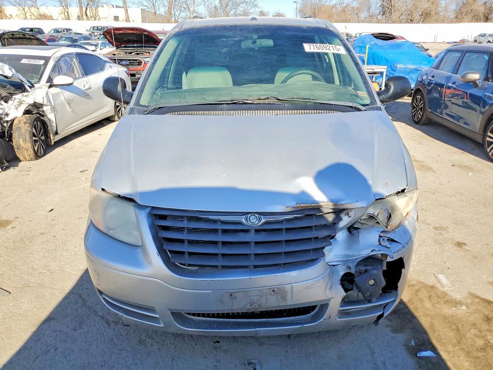 Продажа на аукционе авто 2007 Chrysler Town & Country, vin: 1A4GJ45R67B263676, номер лота: 77609215