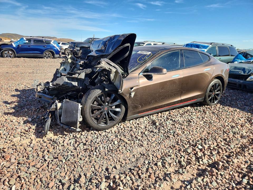 78648165 :رقم المزاد ، 5YJSA1CN6DFP12880 vin ، 2013 Tesla Model S مزاد بيع