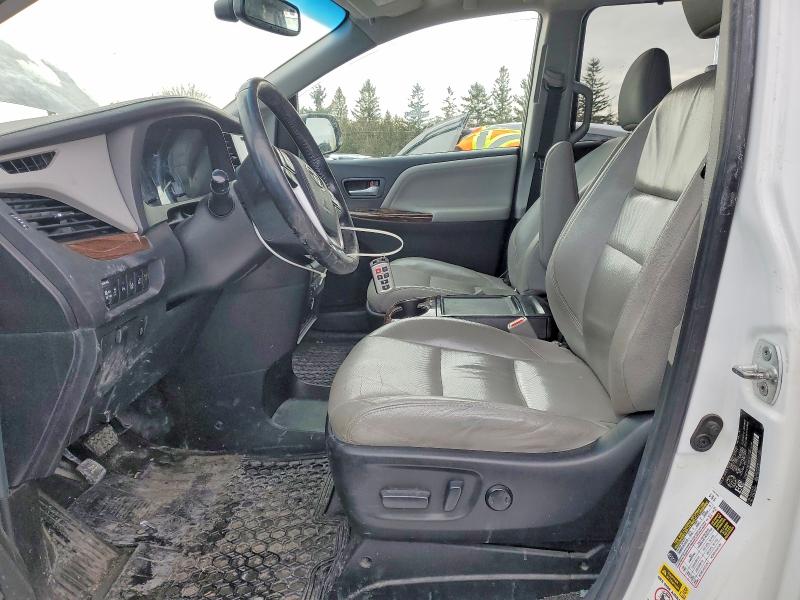 Продажа на аукционе авто 2017 Toyota Sienna, vin: 5TDDZ3DC3HS176532, номер лота: 76474445