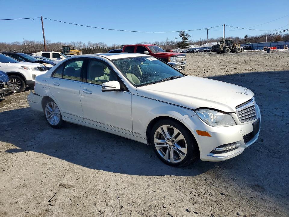 76671355 :رقم المزاد ، WDDGF8BB1CA601741 vin ، 2012 Mercedes-benz C مزاد بيع