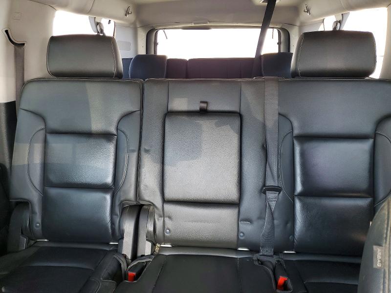2018 Chevrolet Suburban K მანქანა იყიდება აუქციონზე, vin: 1GNSKHKC7JR275118, აუქციონის ნომერი: 75050185