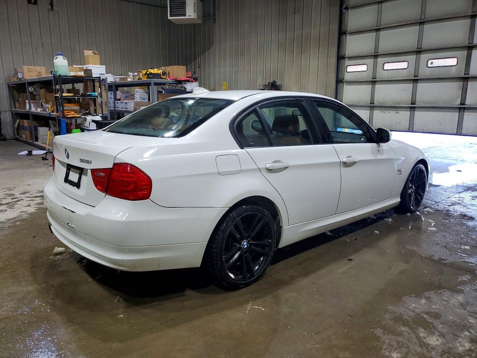 75073895 :رقم المزاد ، WBAPK5C5XBF127316 vin ، 2011 Bmw 328 مزاد بيع