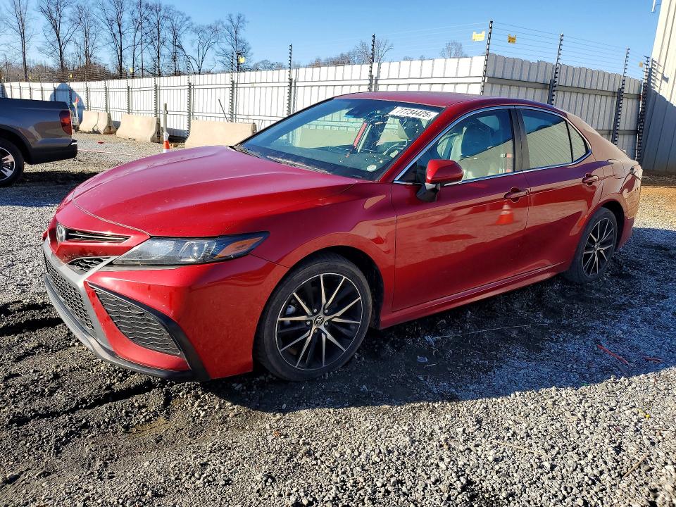 2021 Toyota Camry მანქანა იყიდება აუქციონზე, vin: 4T1T11AK3MU421706, აუქციონის ნომერი: 77734425