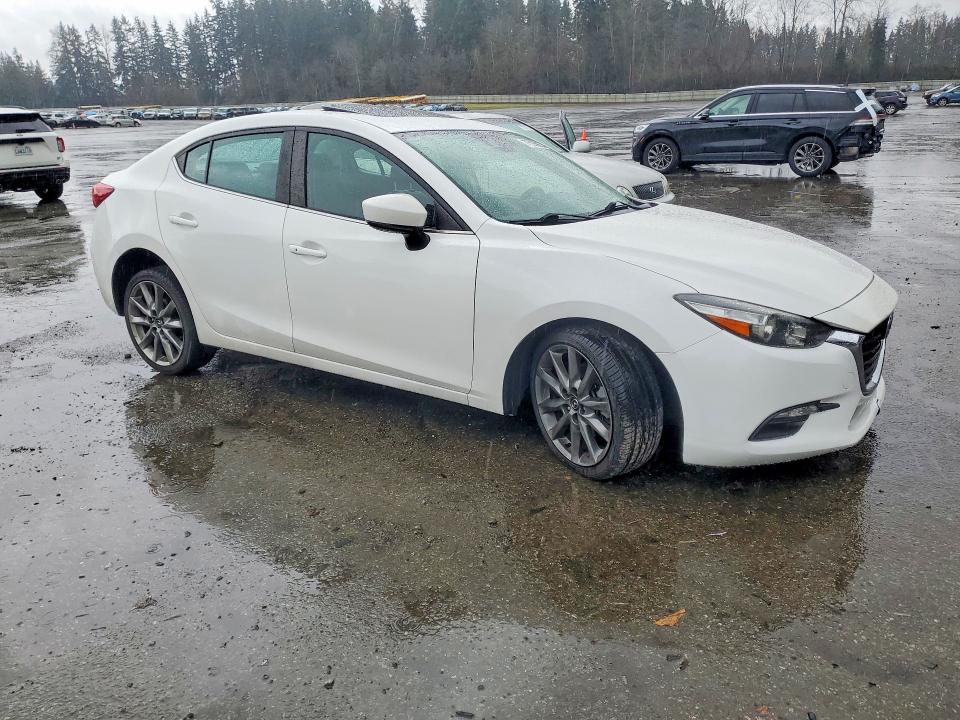 77598005 :رقم المزاد ، 3MZBN1V30JM254659 vin ، 2018 Mazda 3 مزاد بيع