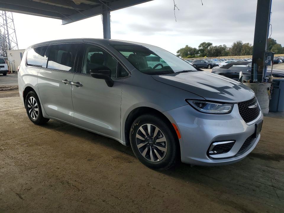 Продаж на аукціоні авто 2024 Chrysler Pacifica, vin: 2C4RC1S77RR126924, номер лоту: 77576965