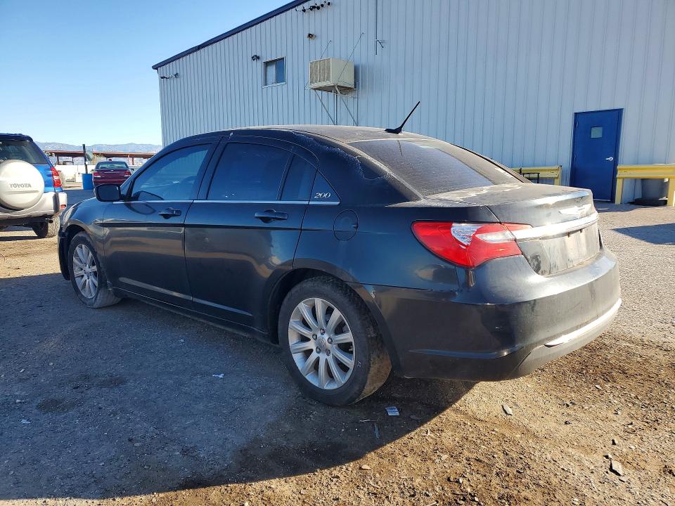 76005725 :رقم المزاد ، 1C3CCBBB4DN695210 vin ، 2013 Chrysler 200 مزاد بيع