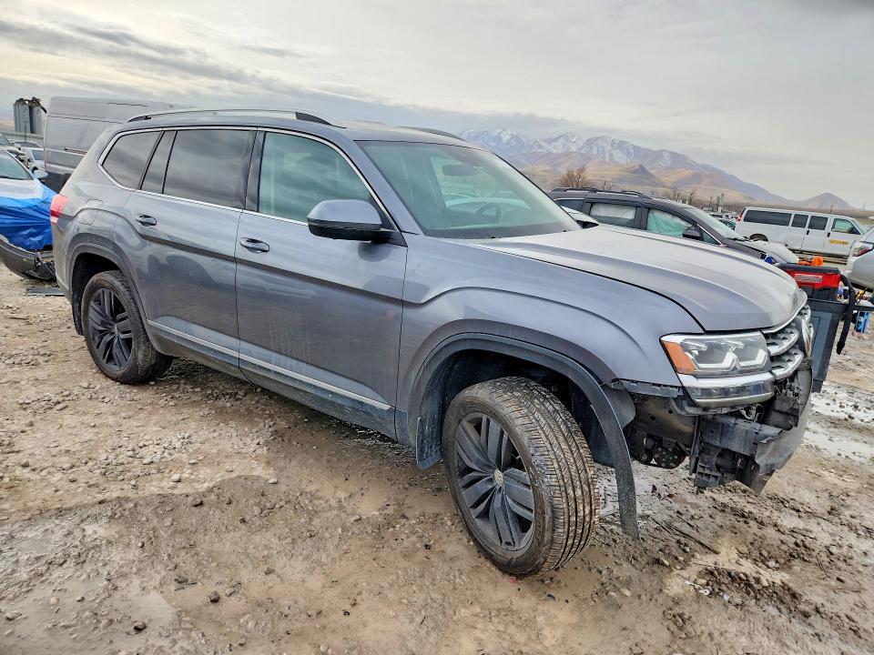 76848615 :رقم المزاد ، 1V2NR2CA6JC584480 vin ، 2018 Volkswagen Atlas مزاد بيع