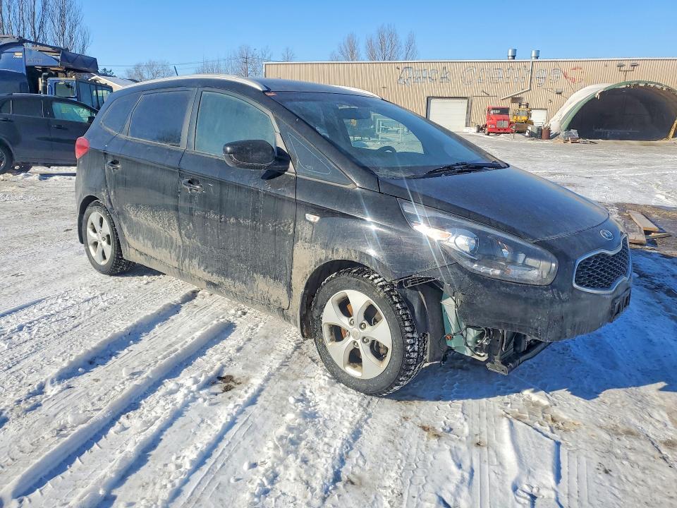 74817145 :رقم المزاد ، KNAHT8A33F7093966 vin ، 2015 Kia Rondo مزاد بيع