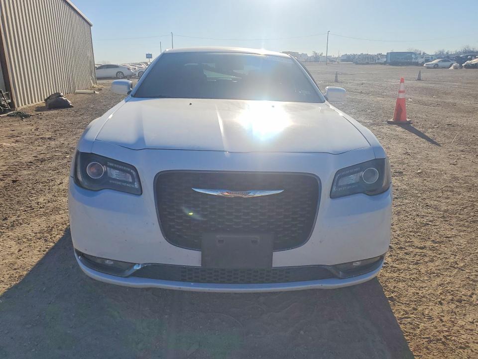 Продажа на аукционе авто 2020 Chrysler 300, vin: 2C3CCABG8LH137387, номер лота: 76423015