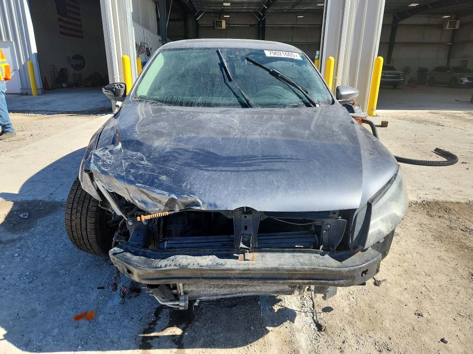 2012 Volkswagen Passat მანქანა იყიდება აუქციონზე, vin: 1VWBM7A34CC042752, აუქციონის ნომერი: 79021605