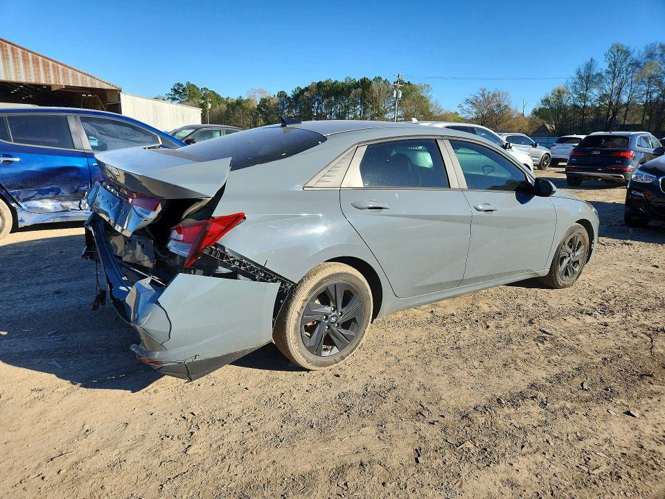 2022 Hyundai Elantra მანქანა იყიდება აუქციონზე, vin: KMHLM4AG8NU339816, აუქციონის ნომერი: 78527575