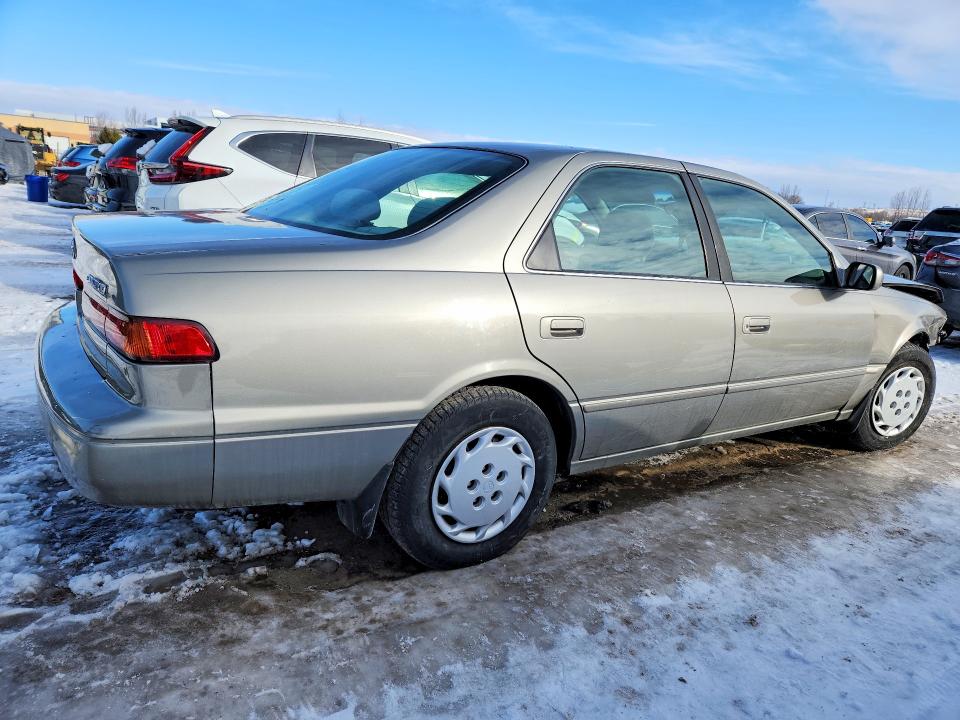 78664435 :رقم المزاد ، JT2BG22K8W0134738 vin ، 1998 Toyota Camry مزاد بيع