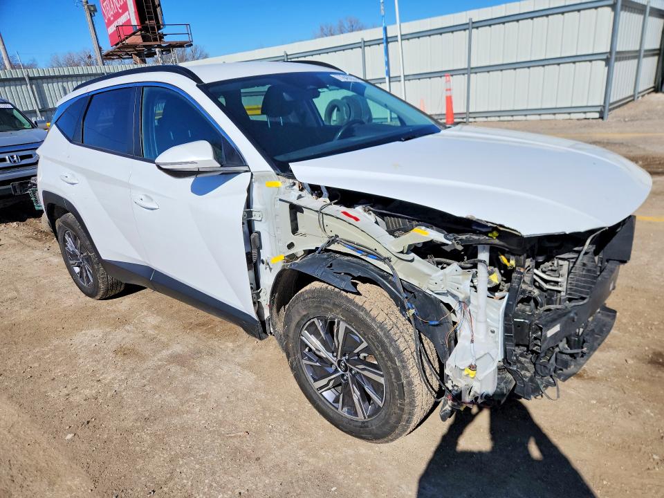 77845235 :رقم المزاد ، KM8JBCA13NU063712 vin ، 2022 Hyundai Tucson مزاد بيع