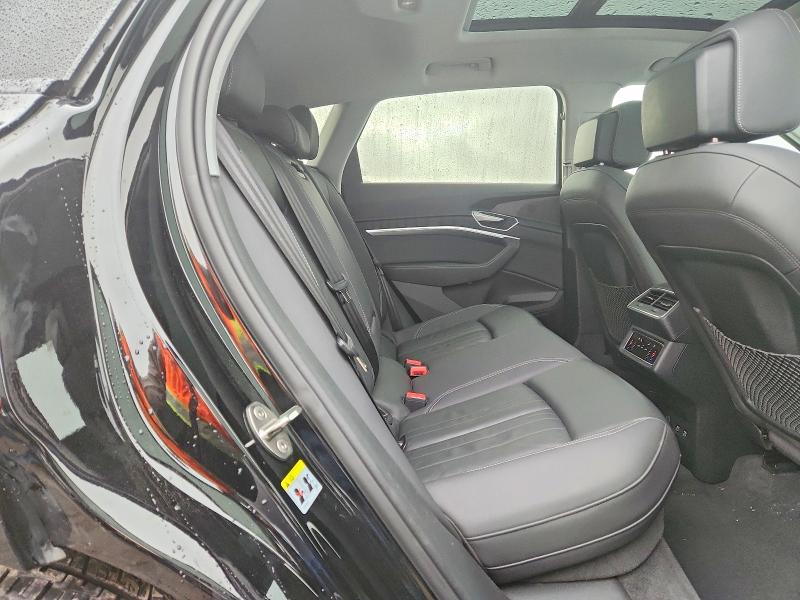Продажа на аукционе авто 2021 Audi E-tron, vin: WA1AAAGE8MB018548, номер лота: 76467745